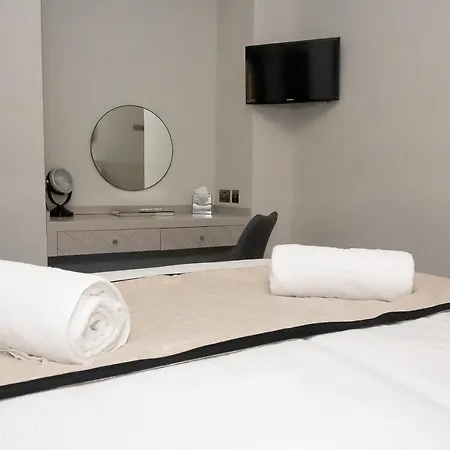 Unique Apartment *
